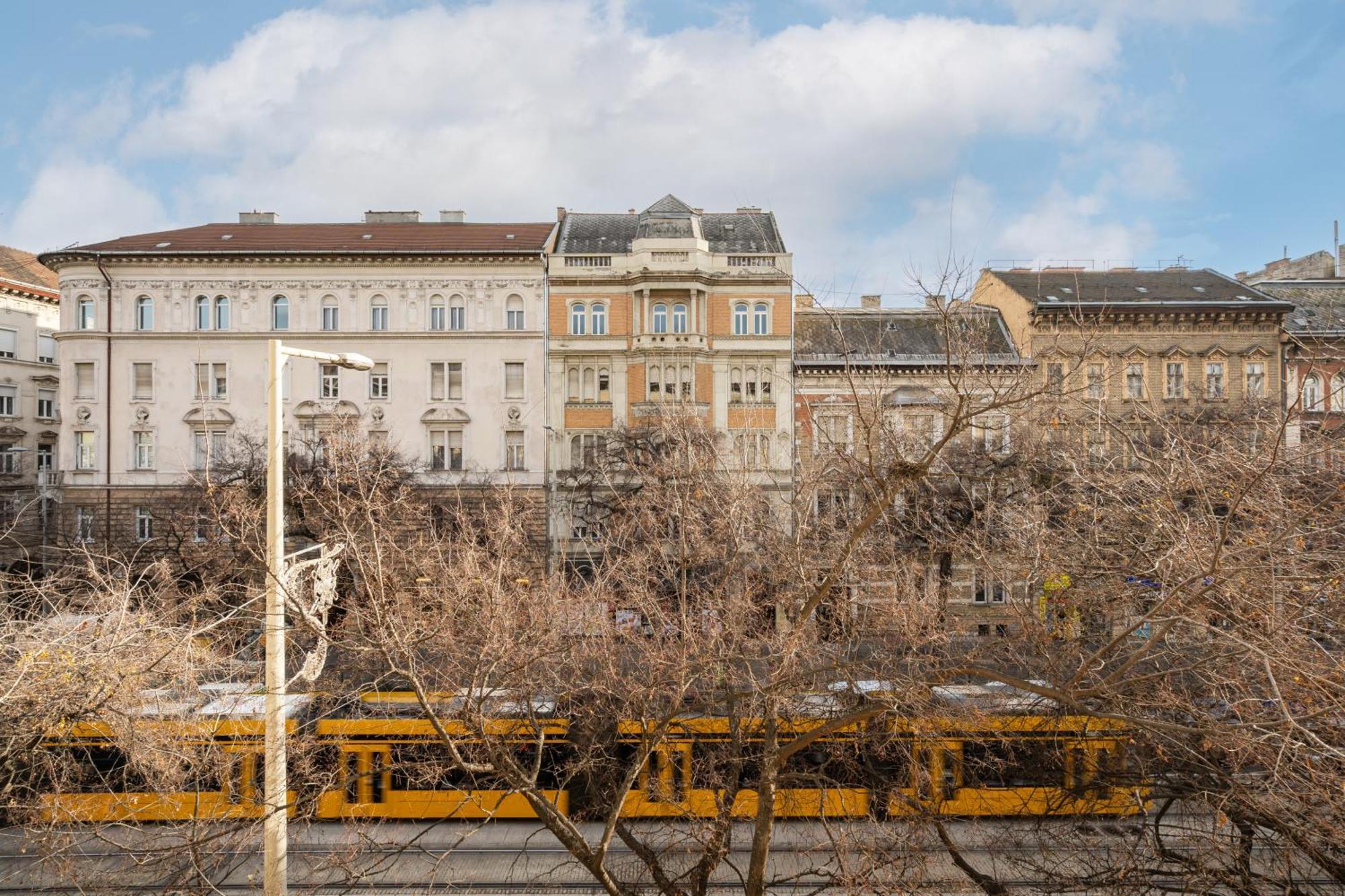 Luxurious Downtown Family Suite Budapeste Exterior foto