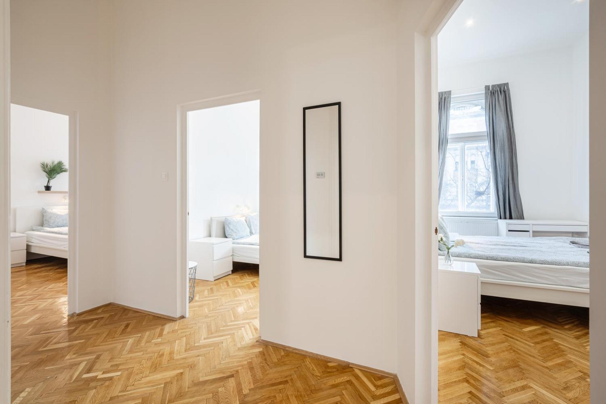 Luxurious Downtown Family Suite Budapeste Exterior foto